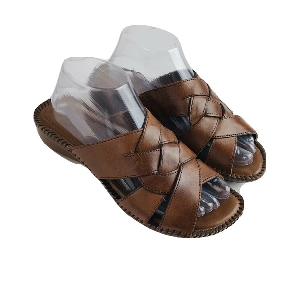 St. John's Bay Shoes | St Johns Bay Women Brown Leather Slide Sandals 9 M | Poshmark